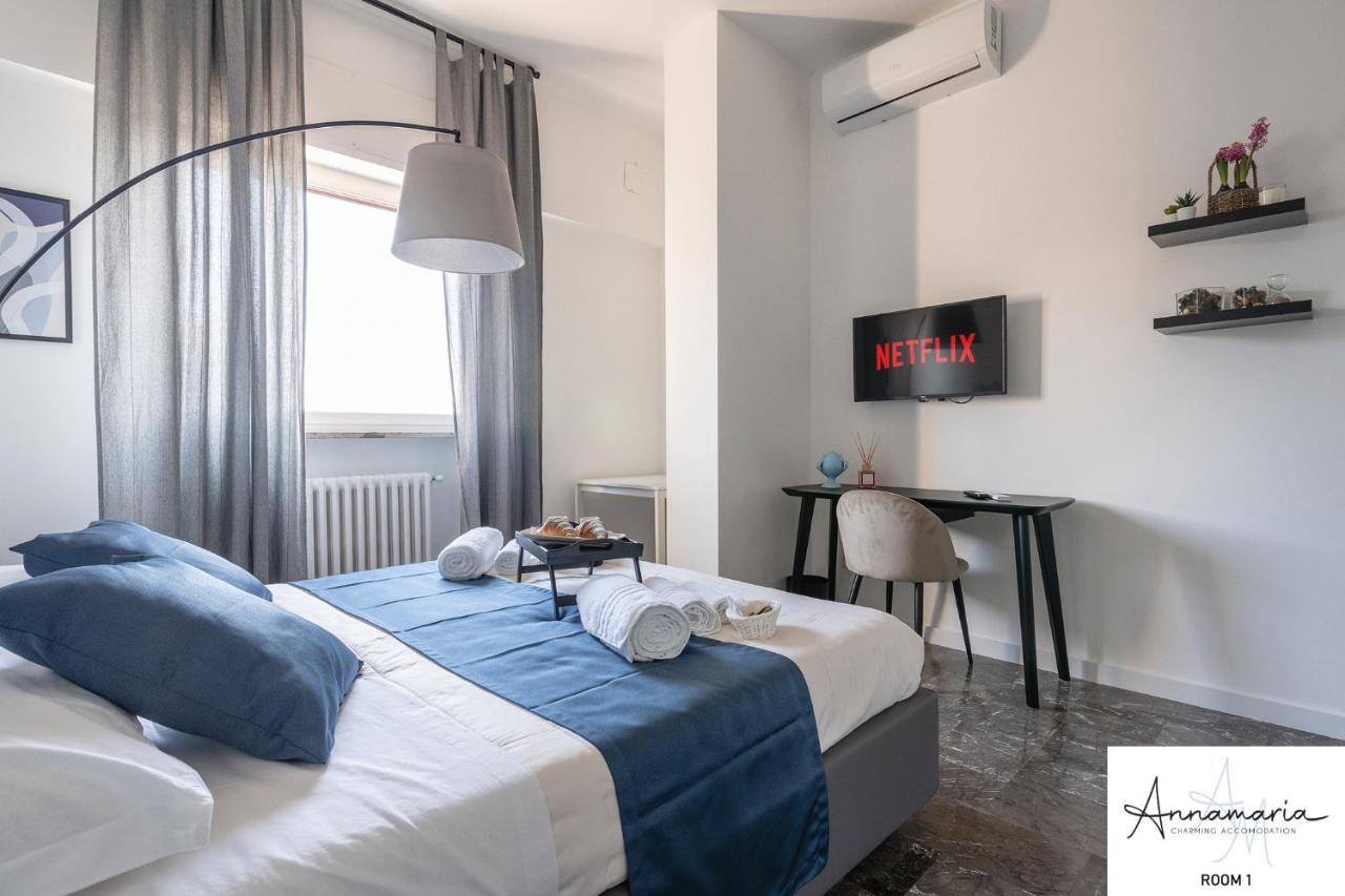 Annamaria - Central Station Charming Accommodation Bari Exteriér fotografie